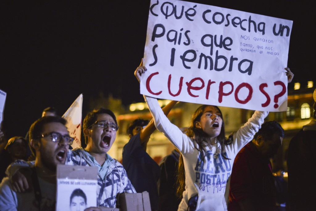 Sigue el terrorismo de estado en Ayotzinapa