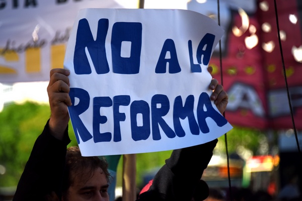 Argentina: abajo la reforma laboral - Liga Internacional de los ...