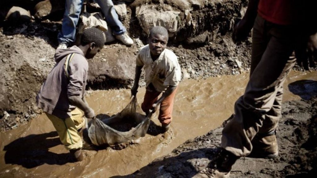 África: nacionalizar y estatizar la producción mineral para poder vivir