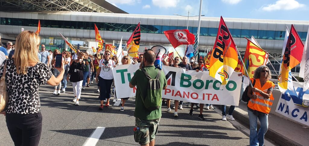 Italia | Un día importante de huelga y luchas. Este es solo el comienzo