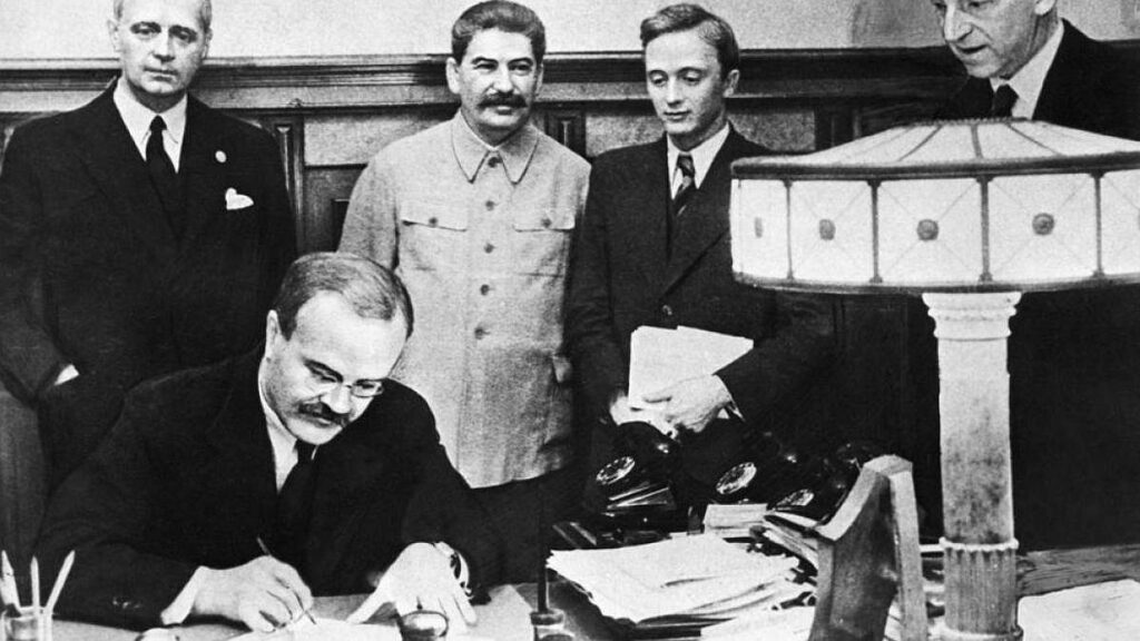 Ribbentrop-Molotov: El pacto Stalin-Hitler para repartirse Europa
