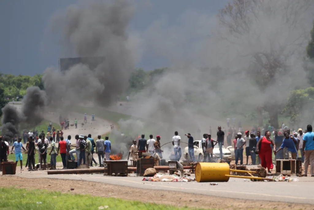 Angola: MPLA aumenta el precio de la gasolina y reprime manifestaciones opositoras
