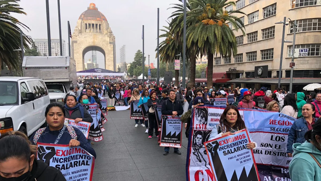 “Maestrazo” contra la política educativa de López Obrador
