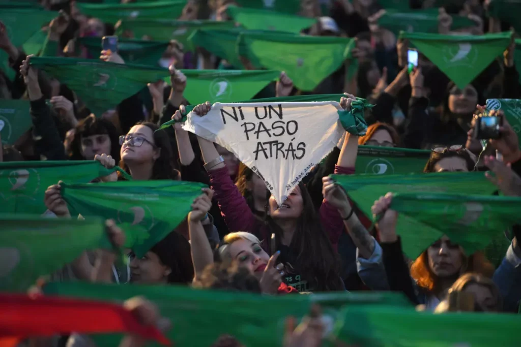 ¡Seguir en las calles por el aborto seguro, legal, gratuito y en el hospital! ¡Abajo el plan de ajuste de Milei!