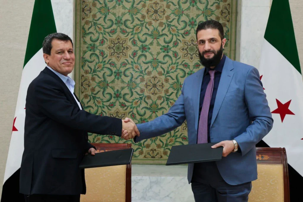 Acuerdo entre el gobierno de la HTS y los kurdos