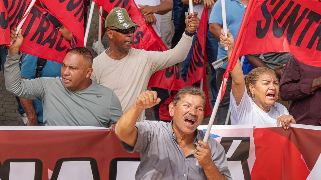 Una ola de huelgas y protestas sacude a Panamá