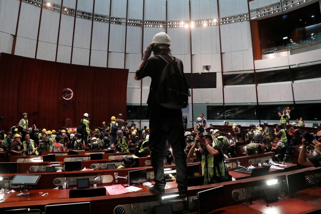 A luta endurece em Hong Kong