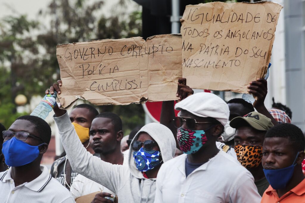 Angola precisa de uma revolução estrutural