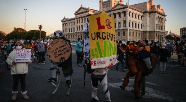 Uruguai: os trabalhadores enfrentam enormes desafios