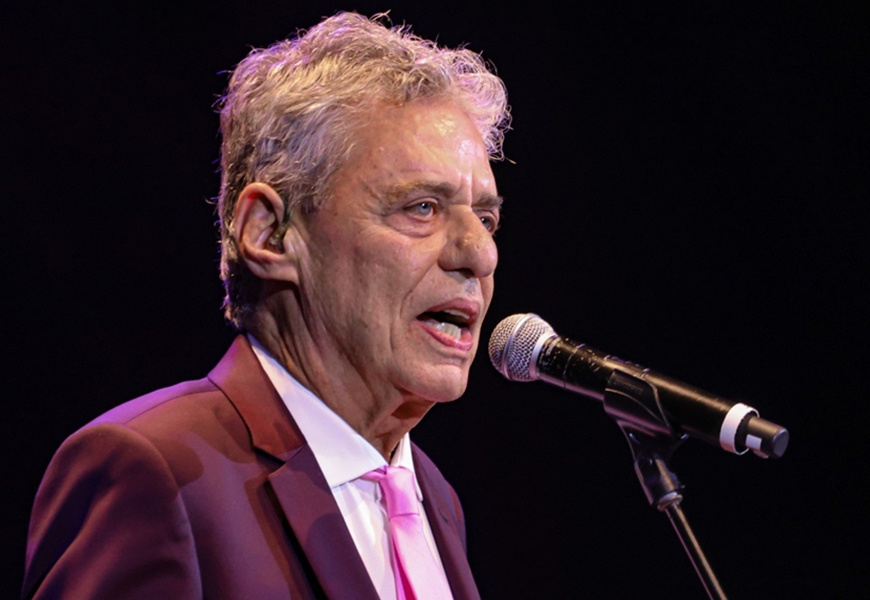 Chico Buarque lidera manifesto pela ruptura de relações com Israel