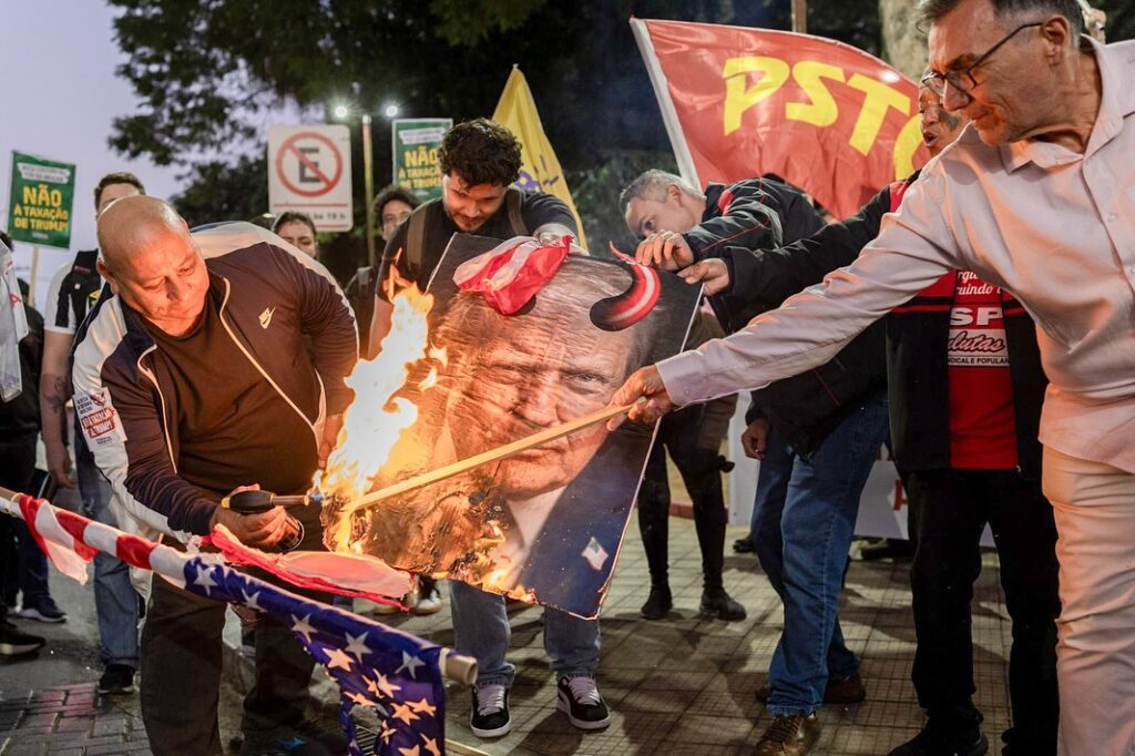 Tarifaço de Trump ataca a soberania e aumenta a espoliação do Brasil 