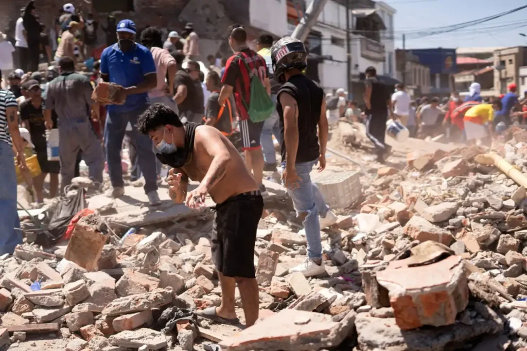 Atendimento urgente às vítimas e plano de reconstrução sob controle operário e popular